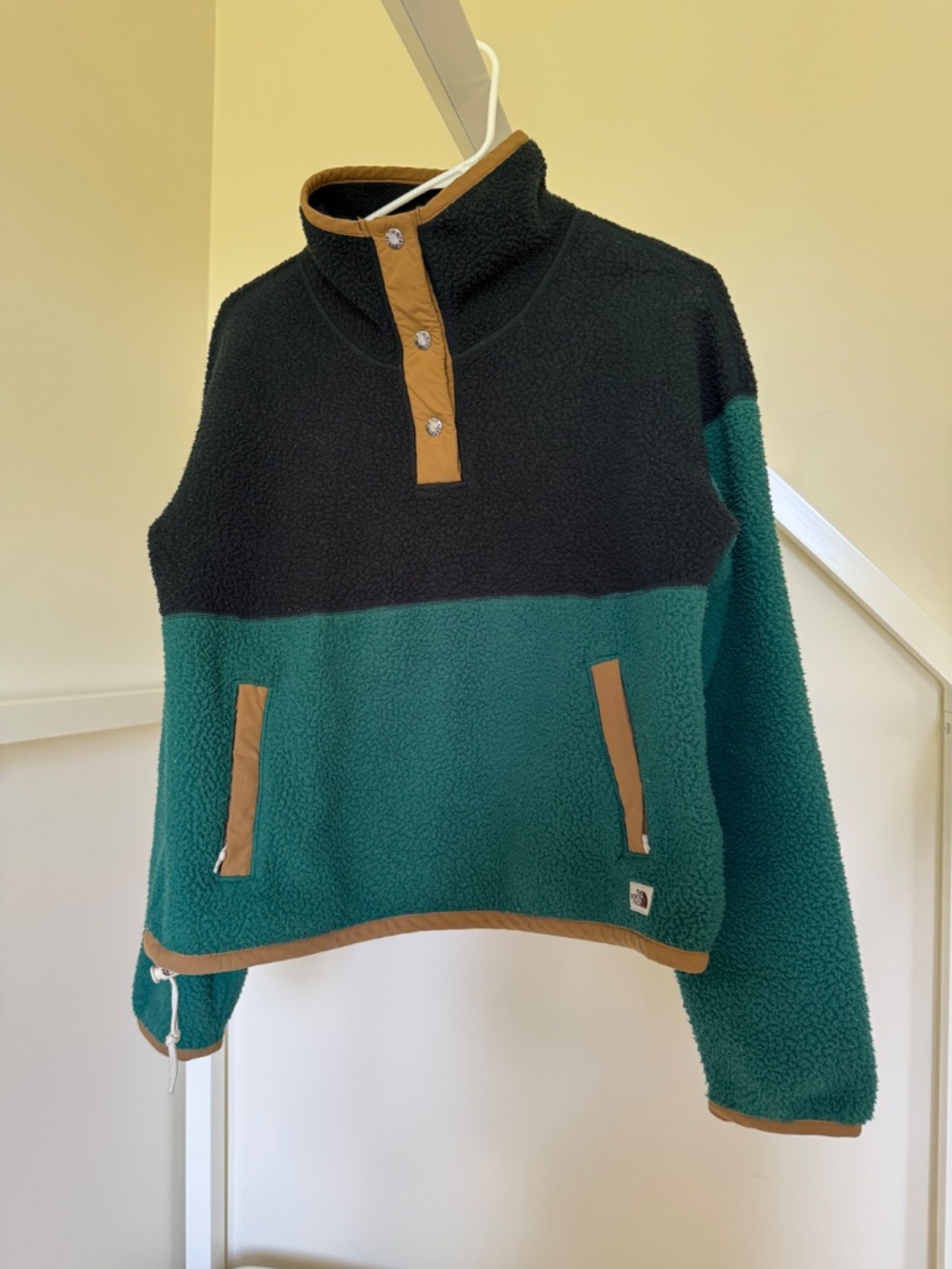 The North Face Colorblock Snap Neck Fleece Pullover Size: Small Color: Green/Tan